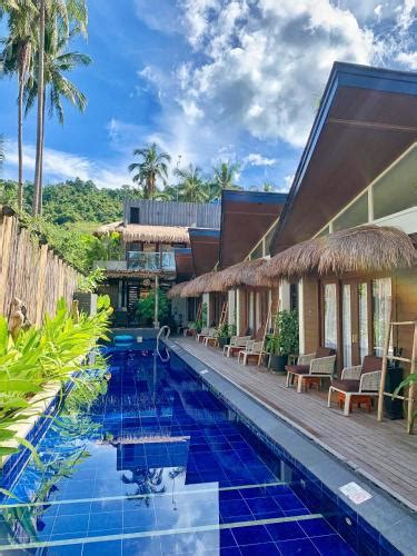 Top 10 Corong Corong Beach Hotels.